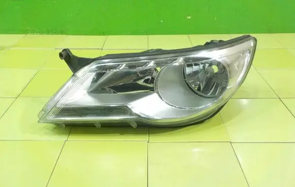 Volkswagen Tiguan Headlight/headlamp 1ED24703803 18AB25