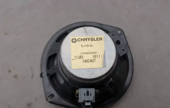 Chrysler Voyager Panel speaker 04685920AC 140CH07 11385