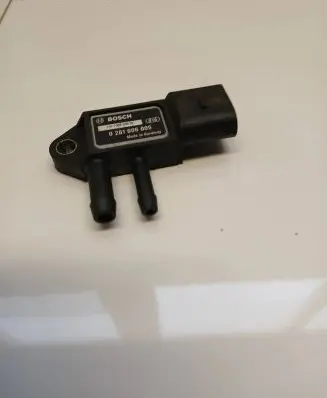 Audi A4 S4 B6 8E 8H Exhaust gas pressure sensor 0281006005 131105T2057E