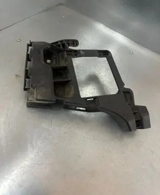 Audi A6 S6 C7 4G Bumper support mounting bracket corner 4G9807374r