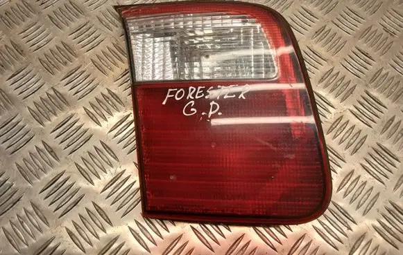 Subaru Forester SF Tailgate rear/tail lights 22020697
