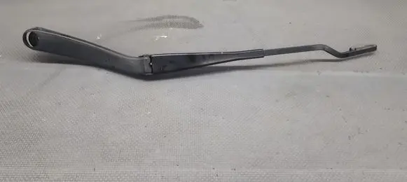 Mercedes-Benz C W203 Front wiper blade arm