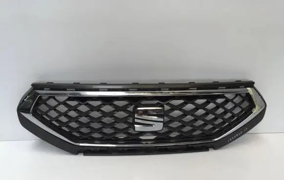 Seat Tarraco Front bumper upper radiator grill 5FJ853654B