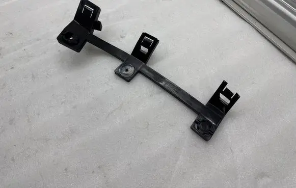 Tesla Model X Headlight/headlamp mounting bracket 104695900G