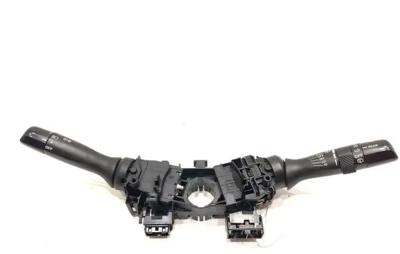 Wiper turn signal indicator stalk/switch