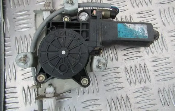 Hyundai Sonata Rear door window regulator motor