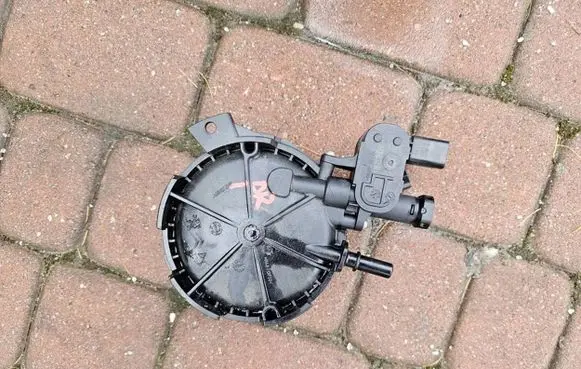 Opel Combo E Fuel tank 9816182880
