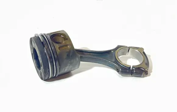 Mercedes-Benz C W204 Piston with connecting rod 646
