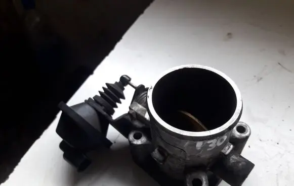 Hyundai i30 Engine shut-off valve 851002XXXX