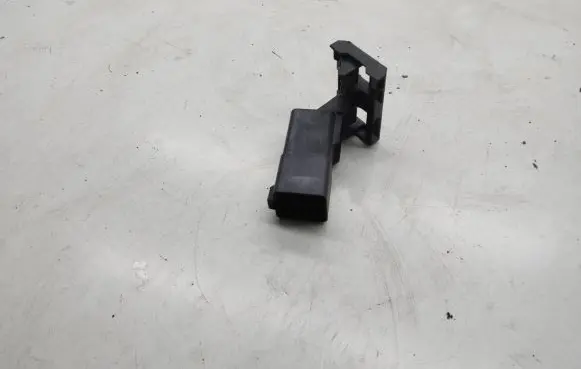 Volkswagen Tiguan Glow plug pre-heat relay 038907281D 0522120504 5115409