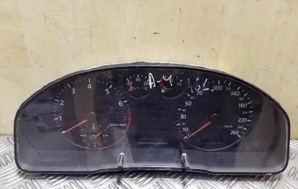 Audi A4 S4 B5 8D Speedometer (instrument cluster) 8D0919861C