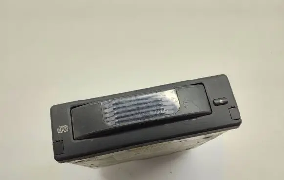CD/DVD changer