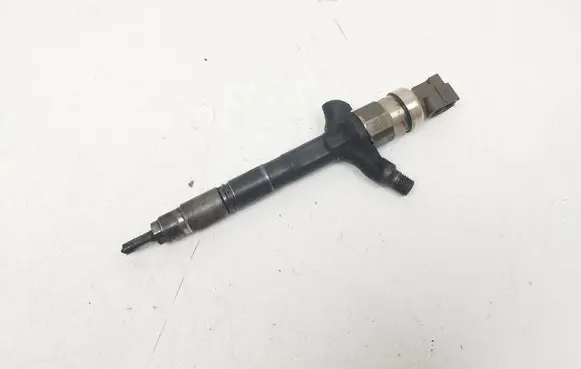 Fuel injector