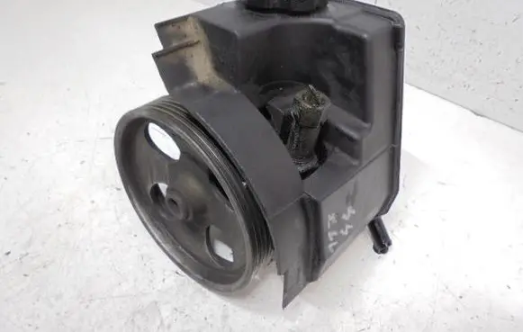 Citroen Xsara Picasso Power steering pump 9659783380