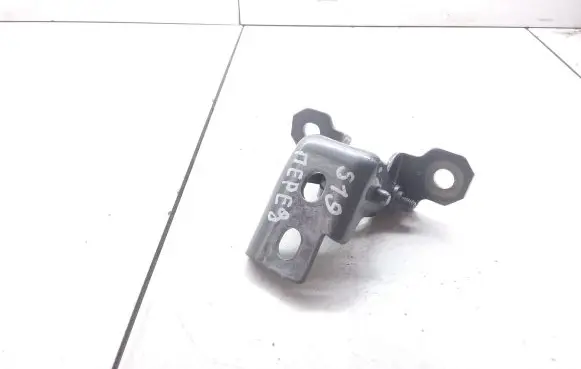 Renault Captur Front door upper hinge 804000016RG