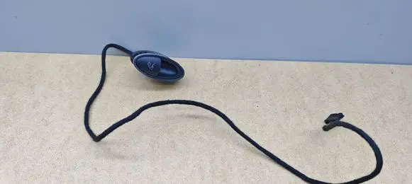 Mercedes-Benz E W211 Tailgate opening switch A2118210579