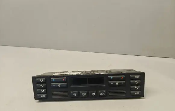 BMW 7 E38 Climate control unit 8377541