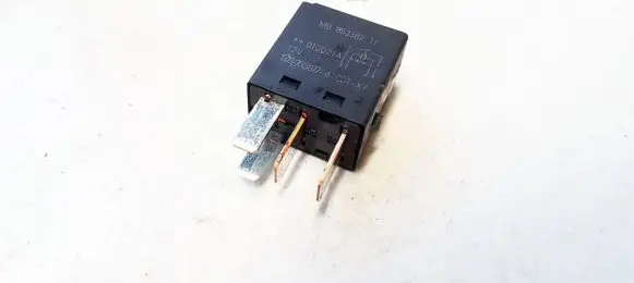 Mitsubishi Space Star Other relay MB9533821