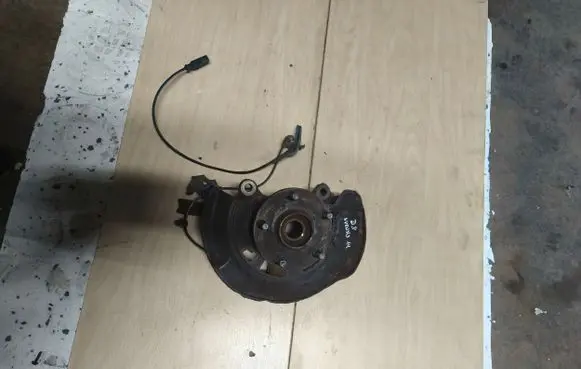 Toyota Avensis T270 Front wheel hub