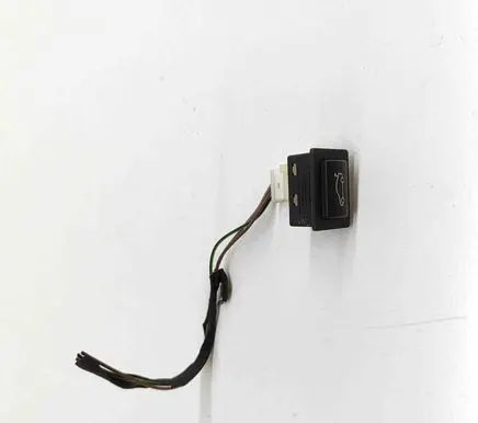 BMW 5 F10 F11 Tailgate/boot open switch button 9200316