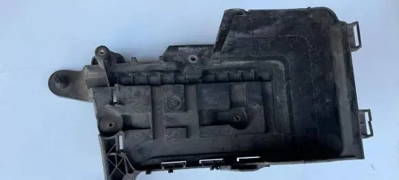 Volkswagen Touran I Battery tray 1K0915333B