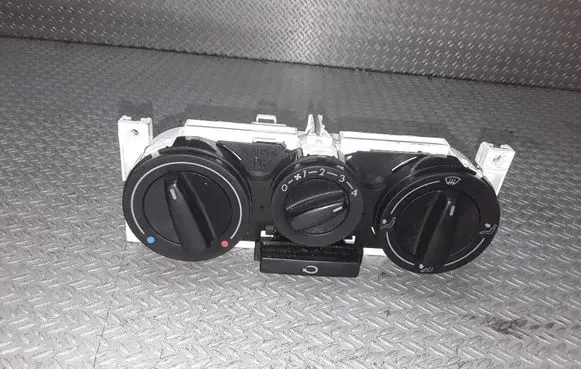 Volkswagen Golf IV Climate control unit 1J0819045F