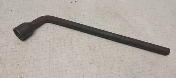 Opel Zafira A Wheel nut wrench 90342775