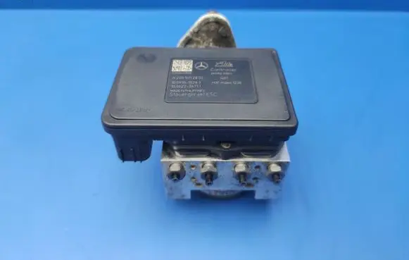 Mercedes-Benz C W205 ABS Pump A2059012800 41440400B88