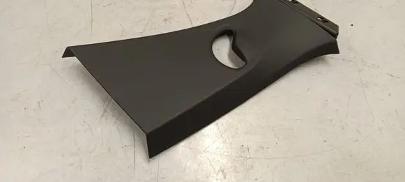BMW 1 F40 (B) pillar trim (top) 7444552