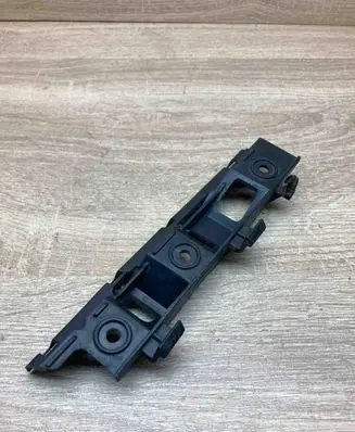 Volkswagen PASSAT B6 Front bumper mounting bracket 3C0807183