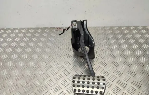 Mercedes-Benz GLK (X204) Brake pedal A204290059