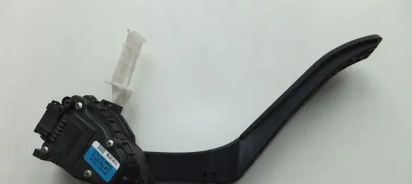 Volkswagen Touareg I Accelerator throttle pedal 7L6723507 6PV00777026