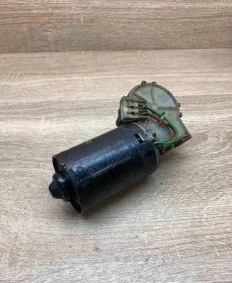 Volkswagen PASSAT B4 Wiper motor 357955113C 0390241108