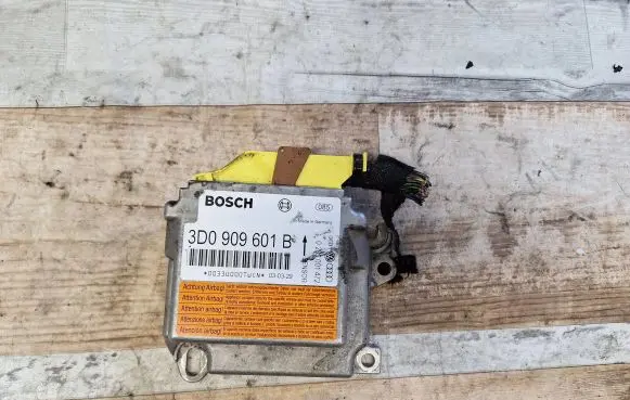 Volkswagen Touareg I Airbag control unit/module 3D0909601B