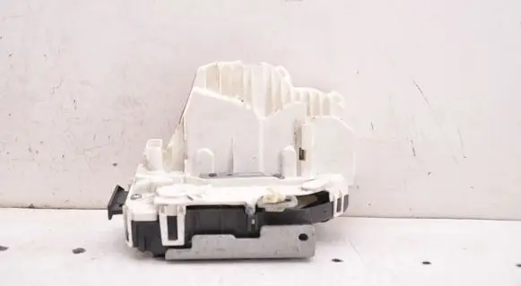 Chrysler Town u0026 Country V Front door lock P04589693AD