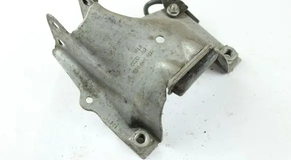 Audi A8 S8 D4 4H Engine mounting bracket 4H0399059