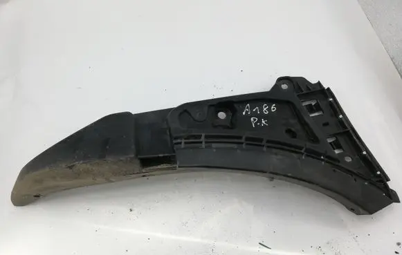 Volvo XC90 Front bumper mounting bracket 08620563