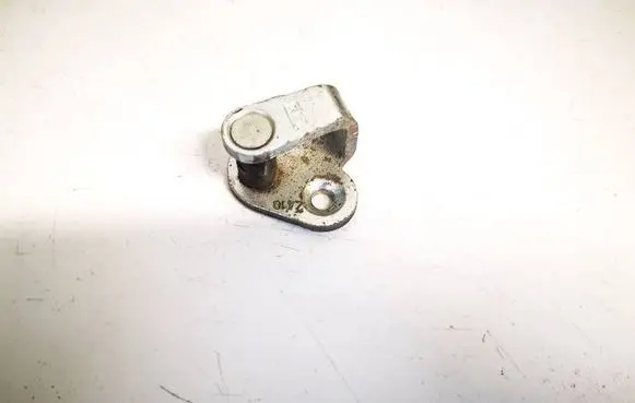 Citroen Xsara Picasso Rear door lock loop/hook striker 