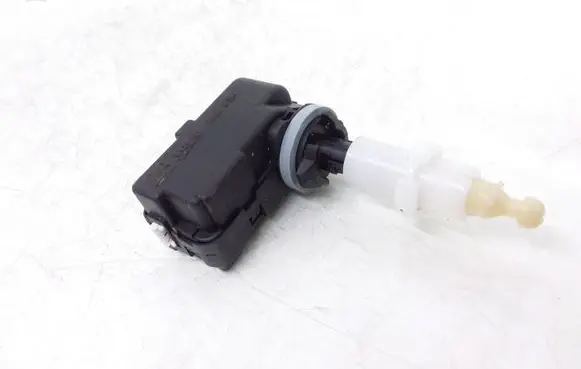 Volkswagen PASSAT B7 Headlight level adjustment motor 1Q0941295