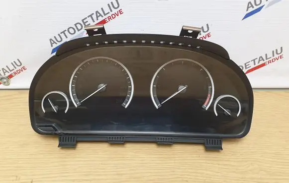 BMW 5 F10 F11 Speedometer (instrument cluster) 9285176 62109285176 0263694252