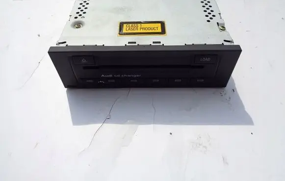 Audi A4 S4 B7 8E 8H CD/DVD changer 8E0035111