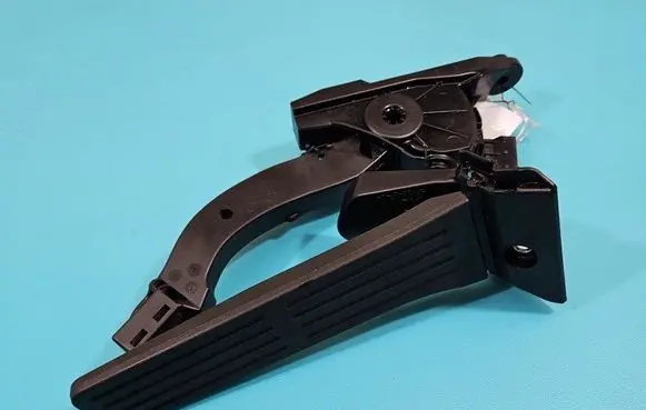 Hyundai Elantra Accelerator throttle pedal 32700-3XXXX IMPRK1483981
