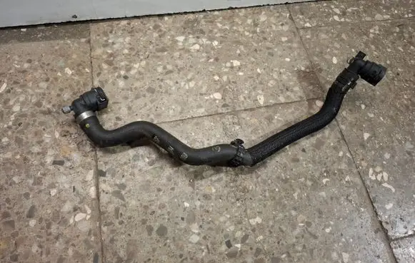 Citroen DS7 Crossback Engine coolant pipe/hose
