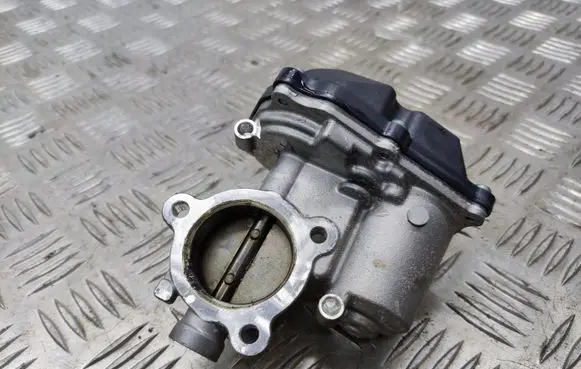 Skoda Octavia Mk3 (5E) Throttle valve 04L131501M
