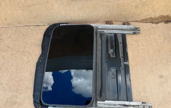 Infiniti FX Sunroof set 7704708