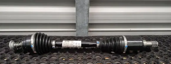 BMW X3 G01 Front driveshaft 8643183