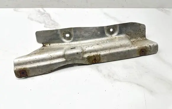 BMW 5 F10 F11 Heat shield in engine bay 7185203 24640010