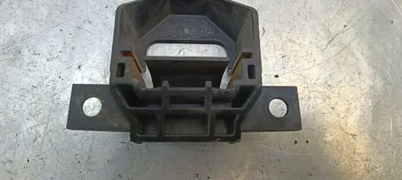 BMW 3 E92 E93 Radiator mount bracket 7591647