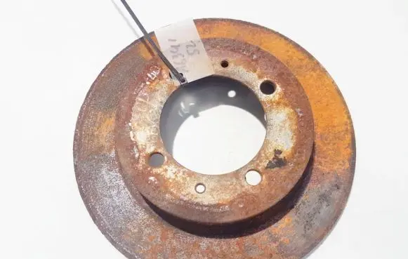 Volvo S40, V40 Rear brake disc neventiliuojamas
