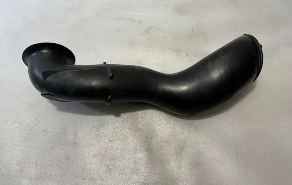 Porsche Cayenne (92A) Air intake duct part 7P5128752A 7P5128752